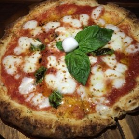 Gluten-free margherita pizza from Prova Pizzeria